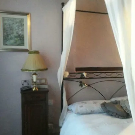 Chery Is A Location Surrounded By Greenery Where Relaxation Is Absolute. Ravenna
